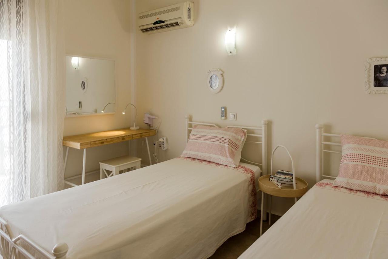 The Corner House At Gennadi Court Villa Ngoại thất bức ảnh